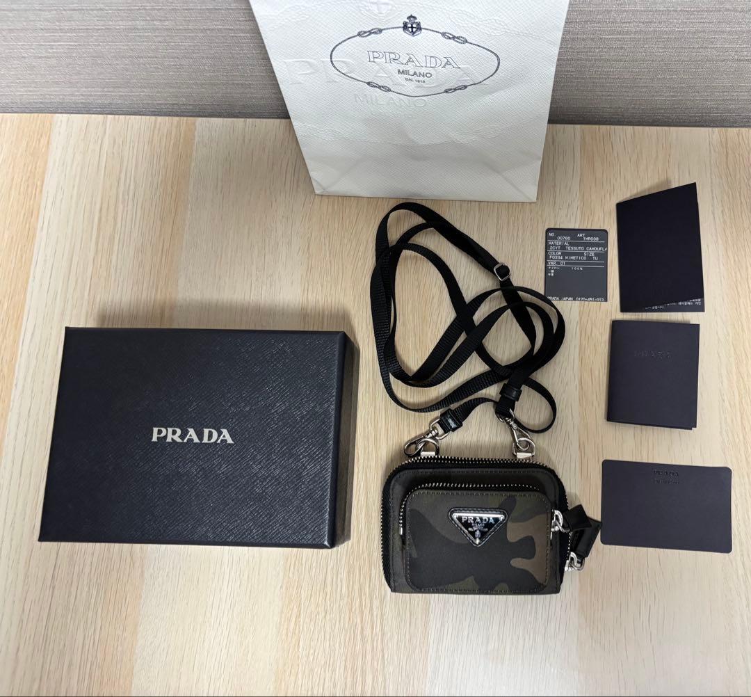 PRADA ミニショルダーバッグ・財布