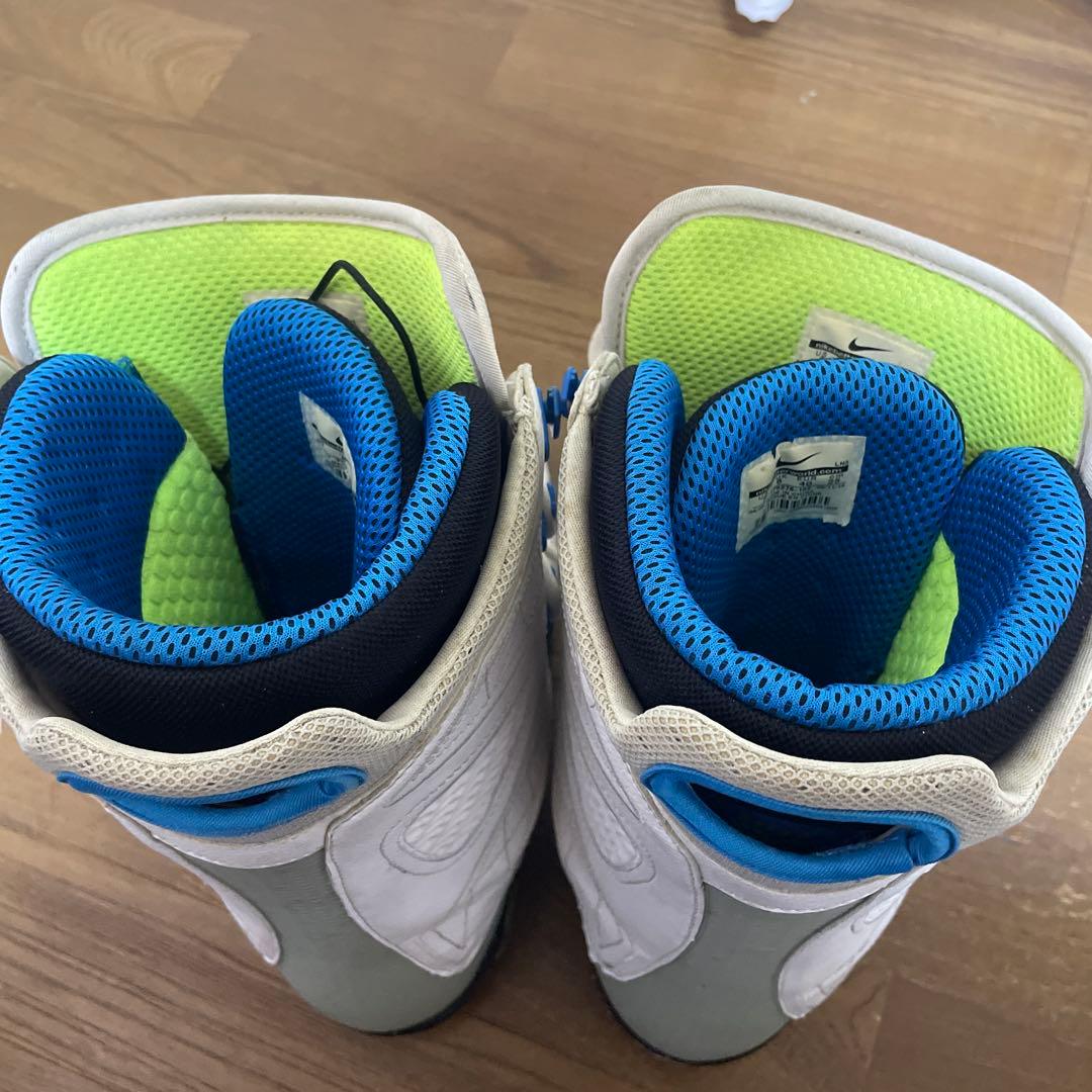NIKE SB ズーム怪獣　スノーボードブーツ