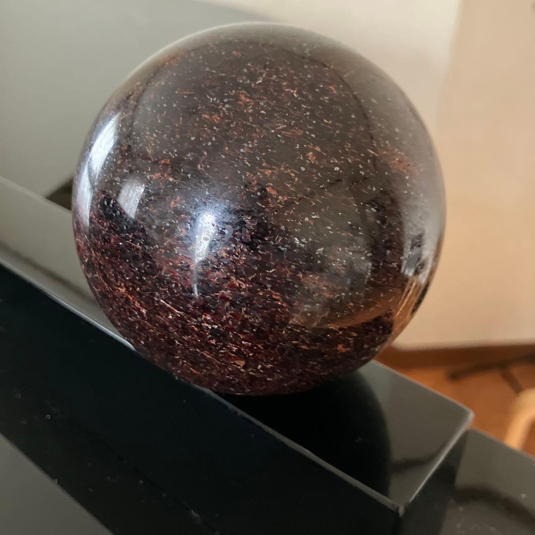 全面キラキラ　レッドマイカ　スフィア　天然石置物