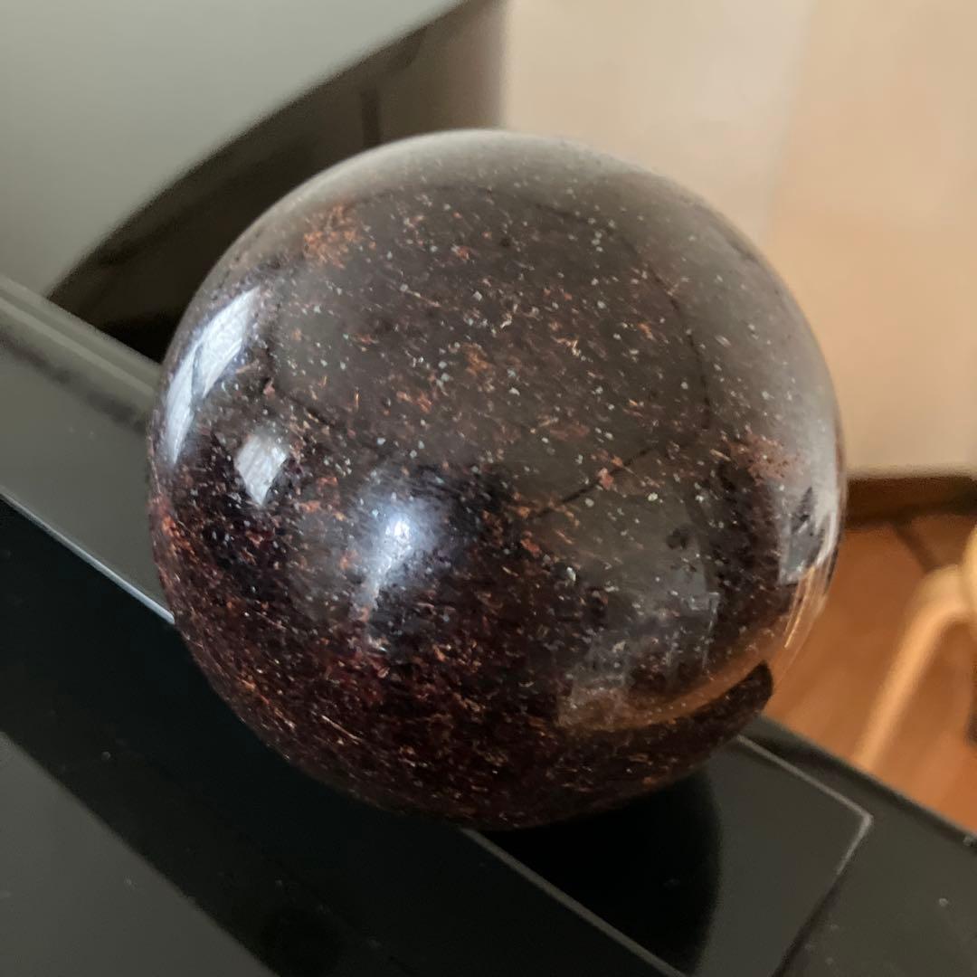 全面キラキラ　レッドマイカ　スフィア　天然石置物