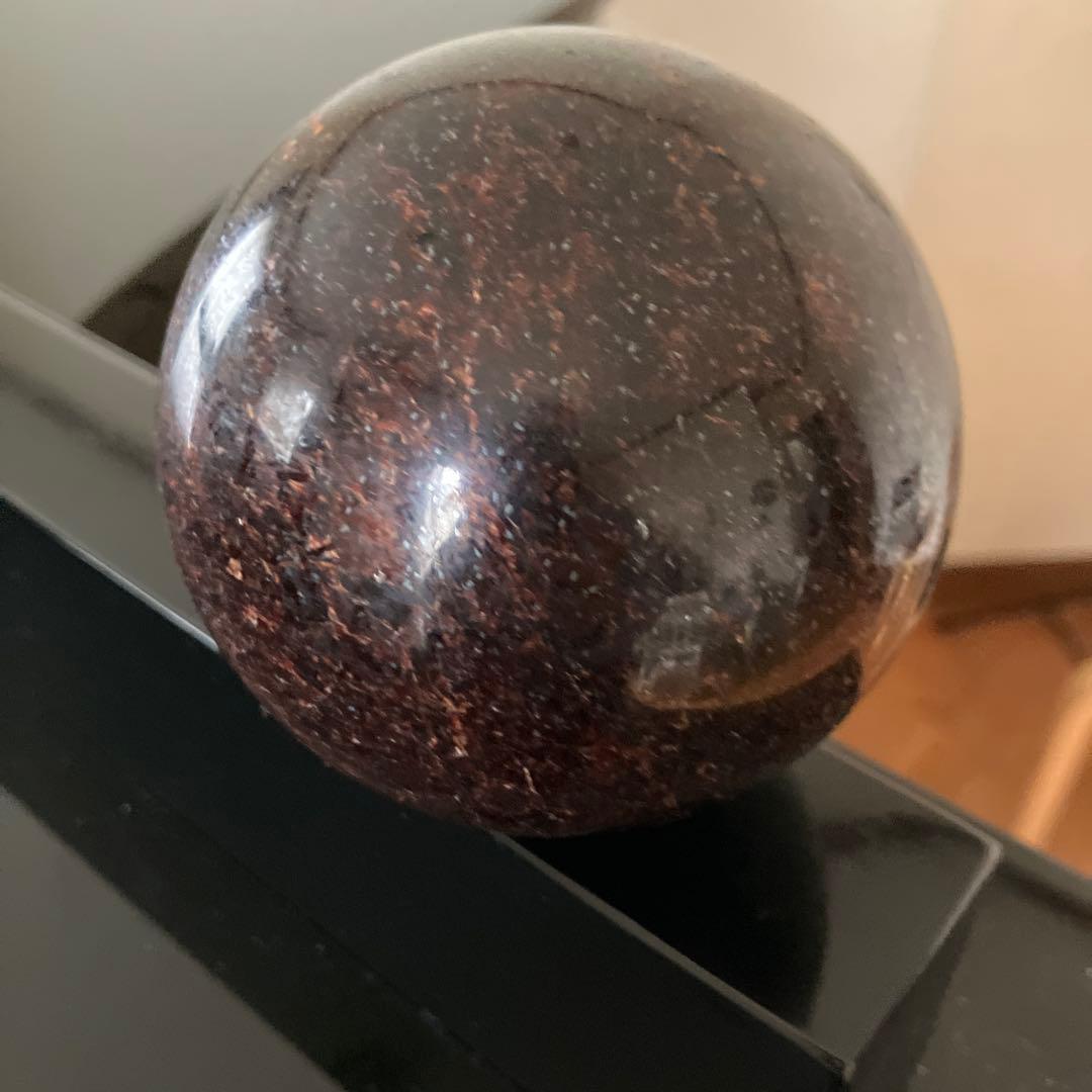 全面キラキラ　レッドマイカ　スフィア　天然石置物