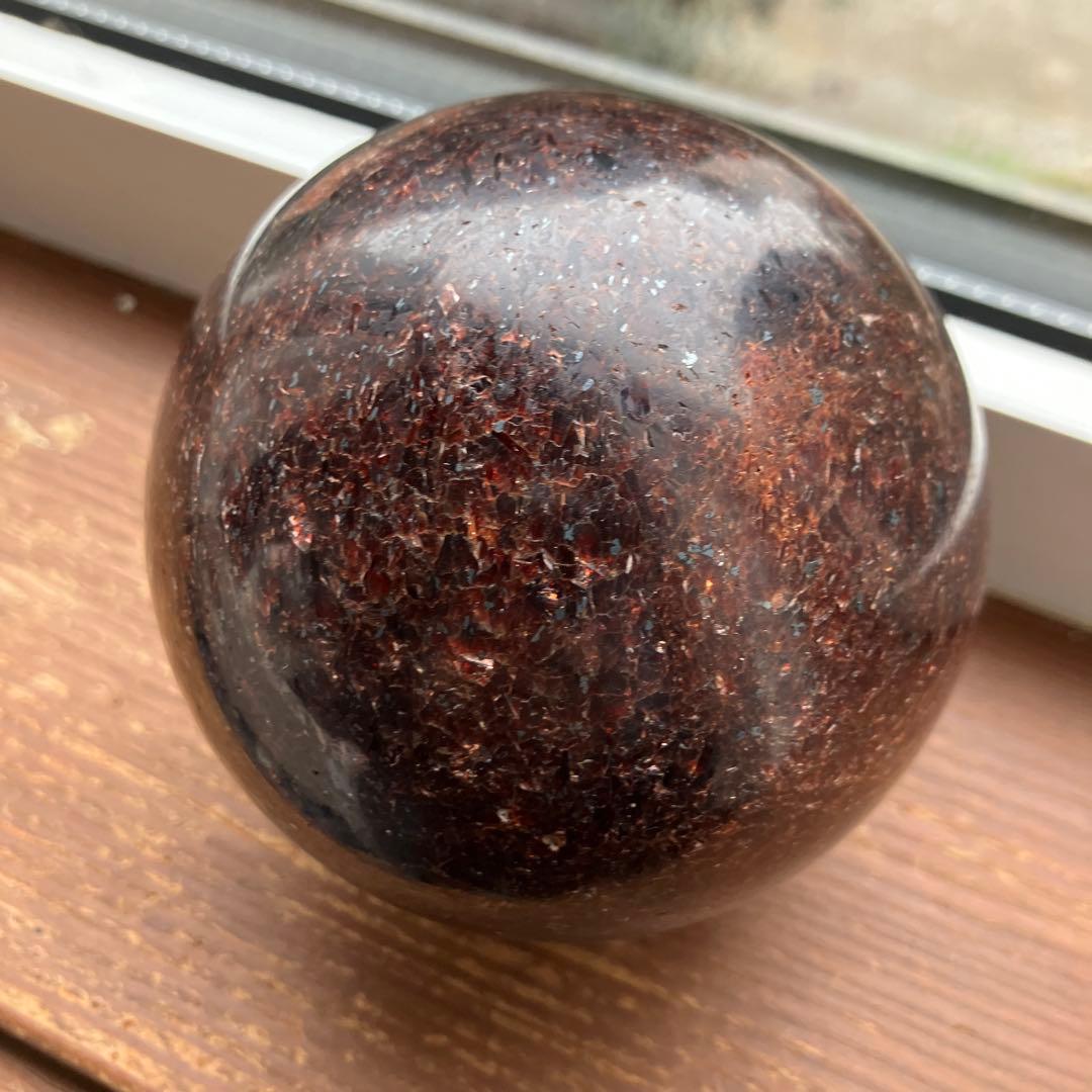全面キラキラ　レッドマイカ　スフィア　天然石置物