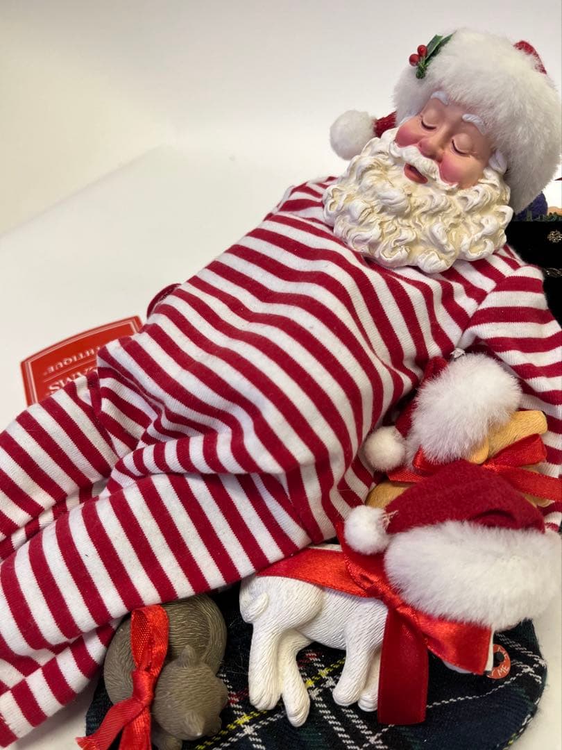 POSSIBLE DREAMS サンタクロースフィギュリン お昼寝 人形