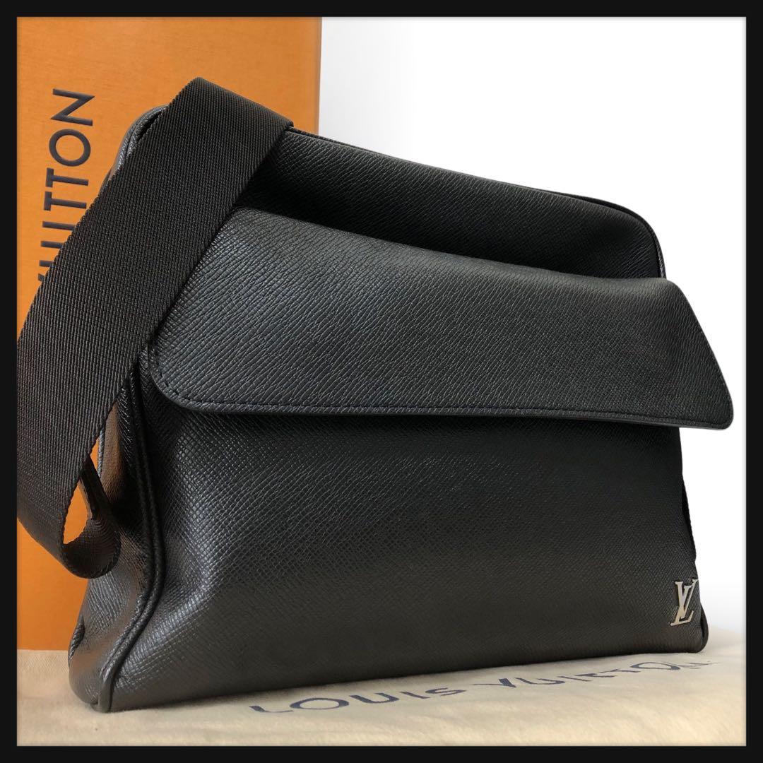 ★ミッキールイヴィトン タイガアレックス　メッセンジャー バッグ888