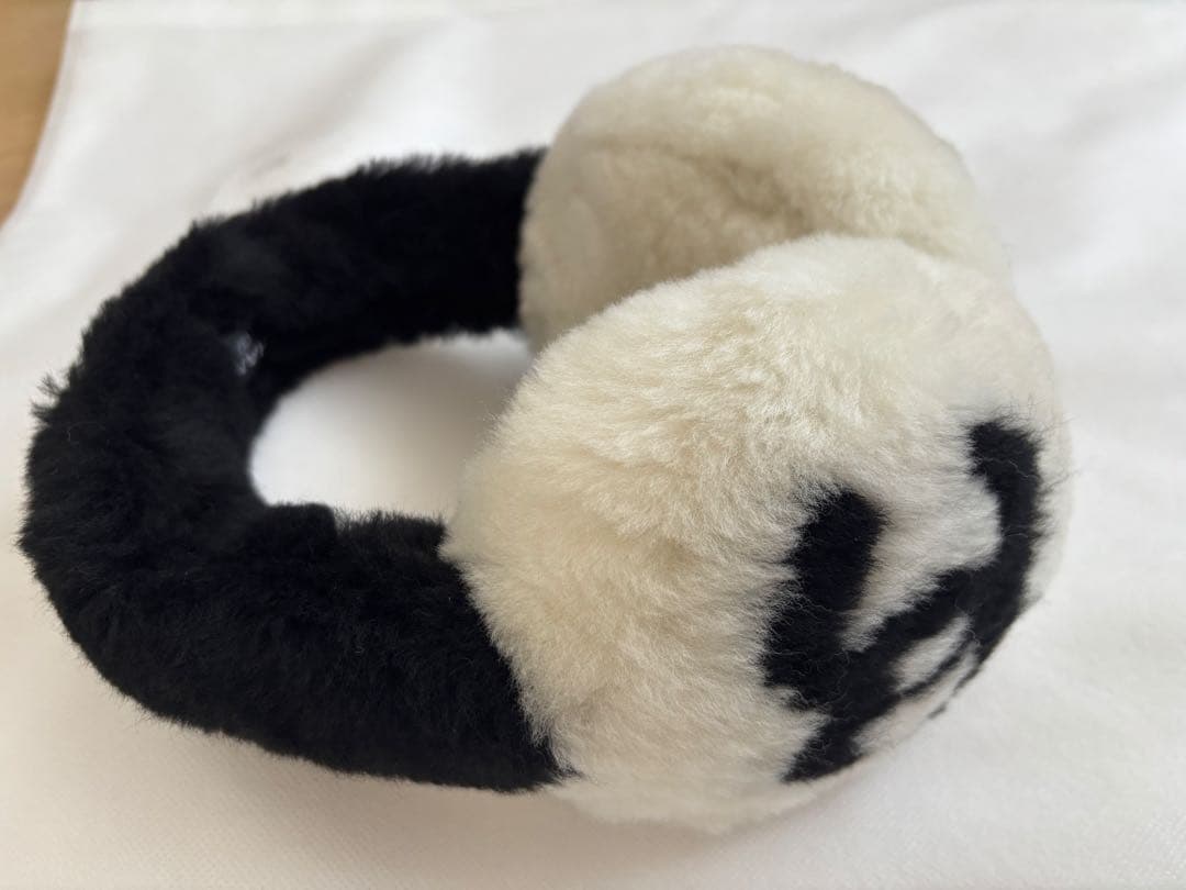 CHANELファーイヤーマフ