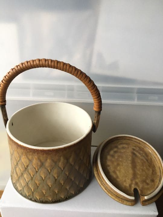 クイストゴー　北欧のイェンスＨクイストゴーのシュガーポット　ビンテージ