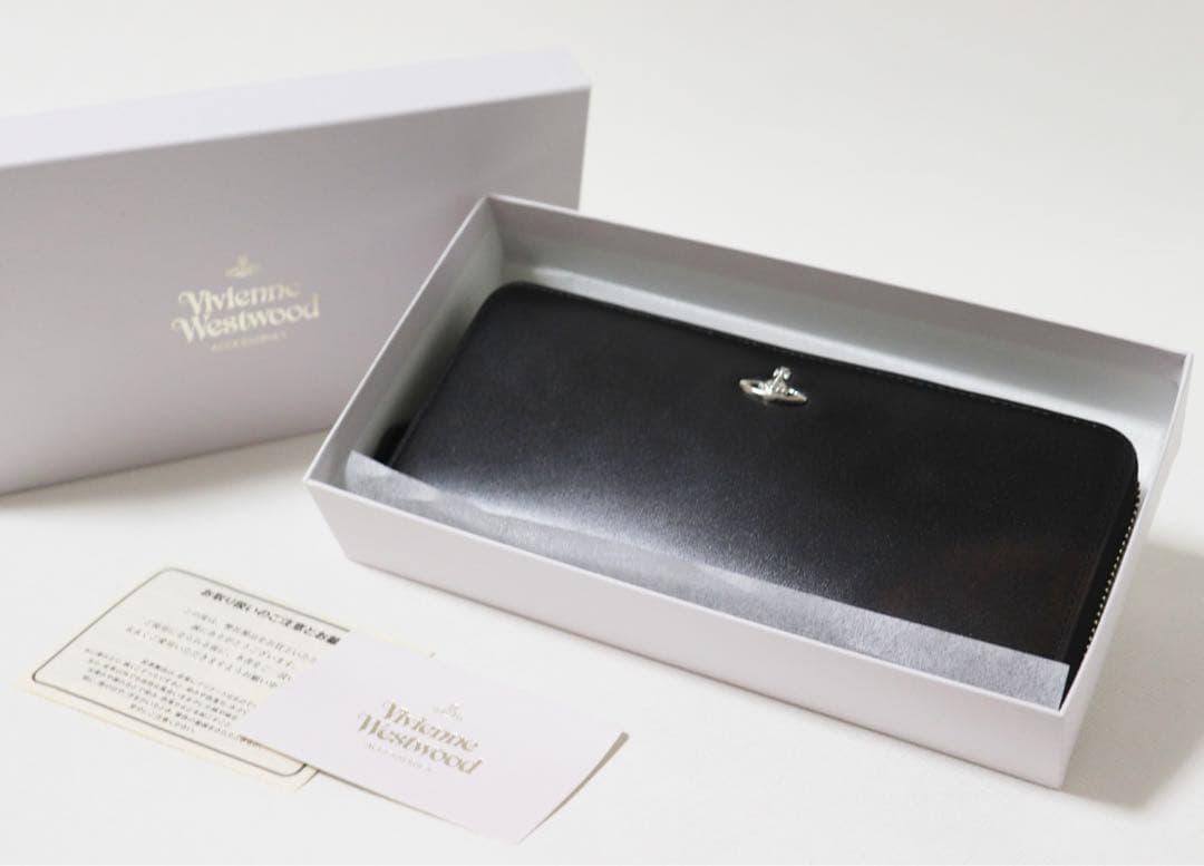 《ヴィヴィアンウエストウッド》箱付新品 レザー ラウンドファスナー式長財布