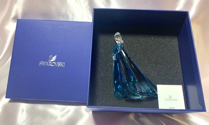 スワロフスキー　希少！限定生産品！アナと雪の女王　ディズニー　エルサ