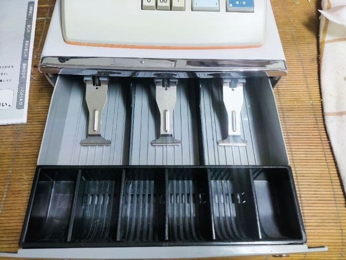 カシオレジスター　TE-M80　中古品　人気機種感熱紙　送料無料　001121