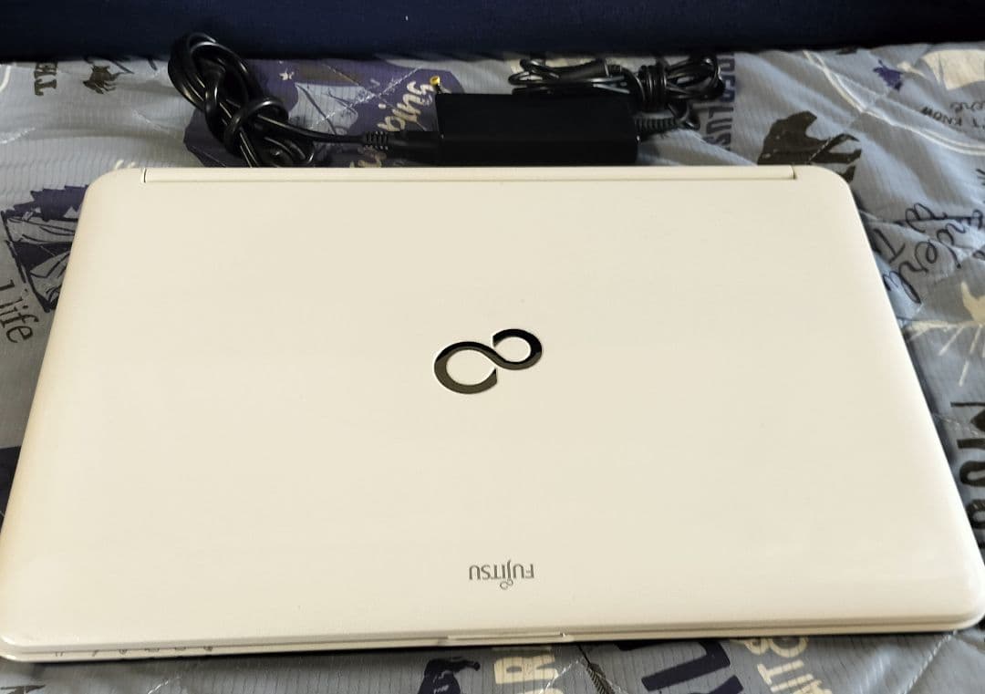 2月23日迄お値下　富士通CPUi3 メモリ8GB Office2021筆まめ等