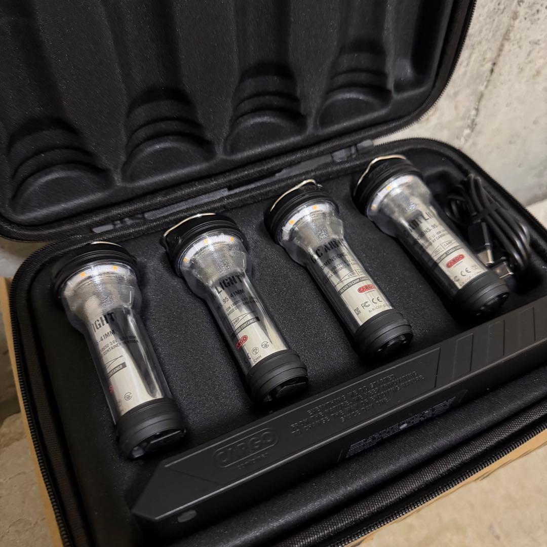 CARGO CONTAINER AIR LIGHT 4本＆充電器ケースセット