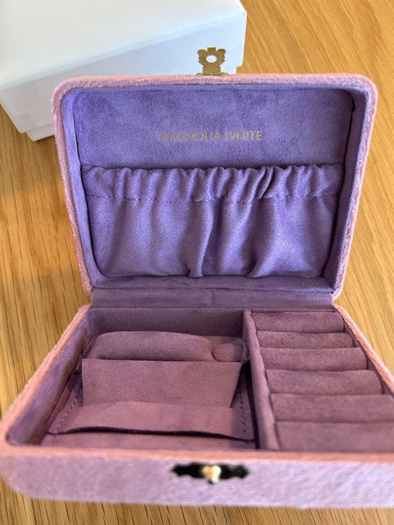 【未使用箱付き】マグノリアホワイト石井美保　ジュエリーケース　ピンク大サイズ