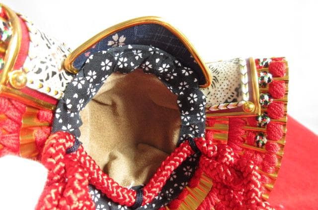 新品　吉徳大光　赤糸威　正絹　兜　収納箱付き