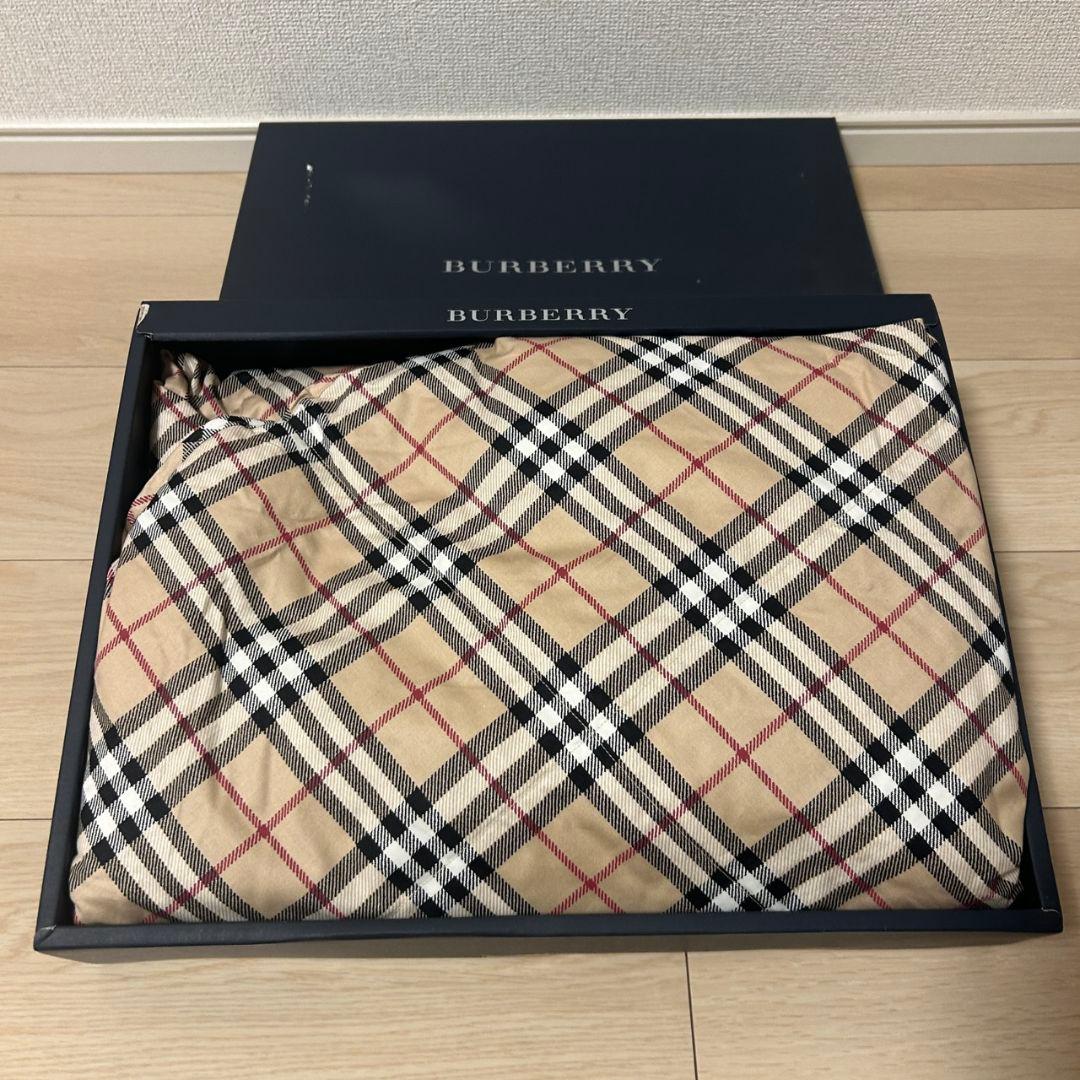 BURBERRY 　羽毛　ひざ掛け 日本製 ブランケット