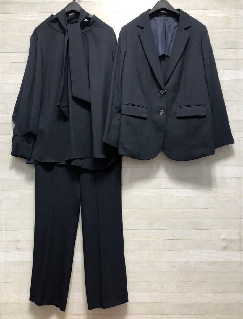 新品☆LL♪紺系♪衿リボンタイ♪セットアップパンツスーツ♪3点〇D195
