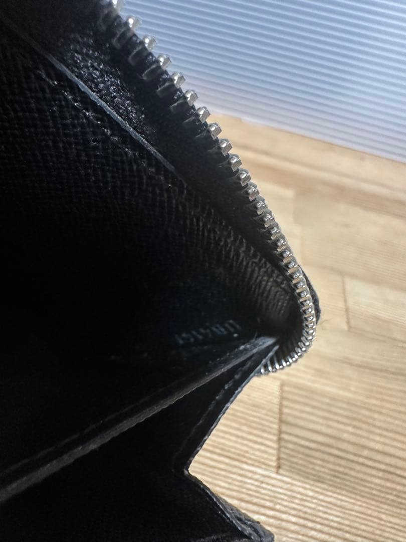 Louis Vuitton エピライン ブラック長財布