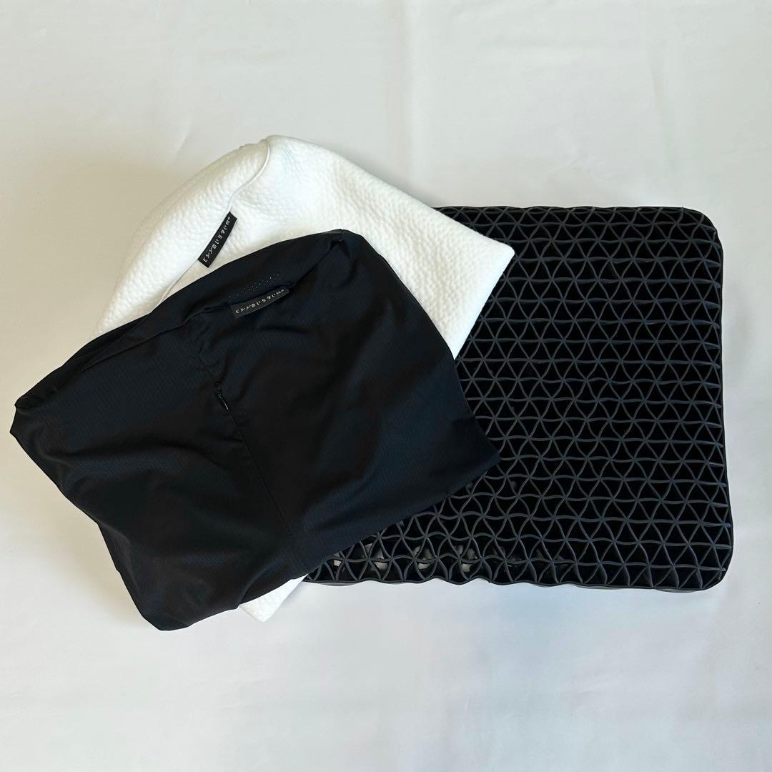 美品 ヒツジのいらない枕 至極 ブラックレーベル枕カバー付き