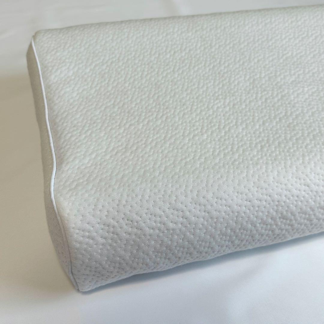 美品 ヒツジのいらない枕 至極 ブラックレーベル枕カバー付き