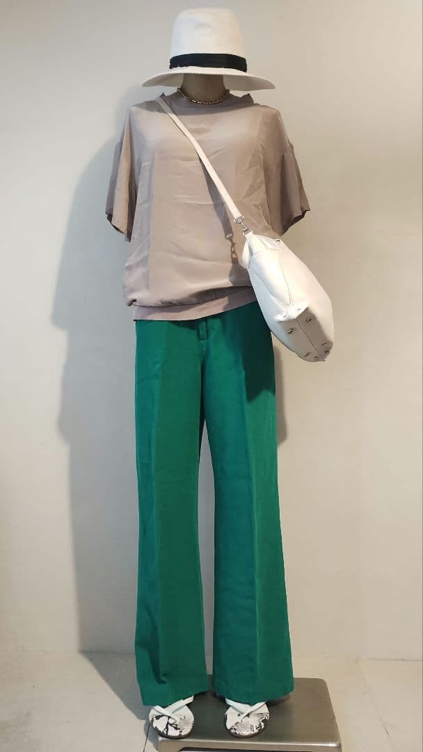 fafa様　C6377 シアーサテントップス×パンツコーデ