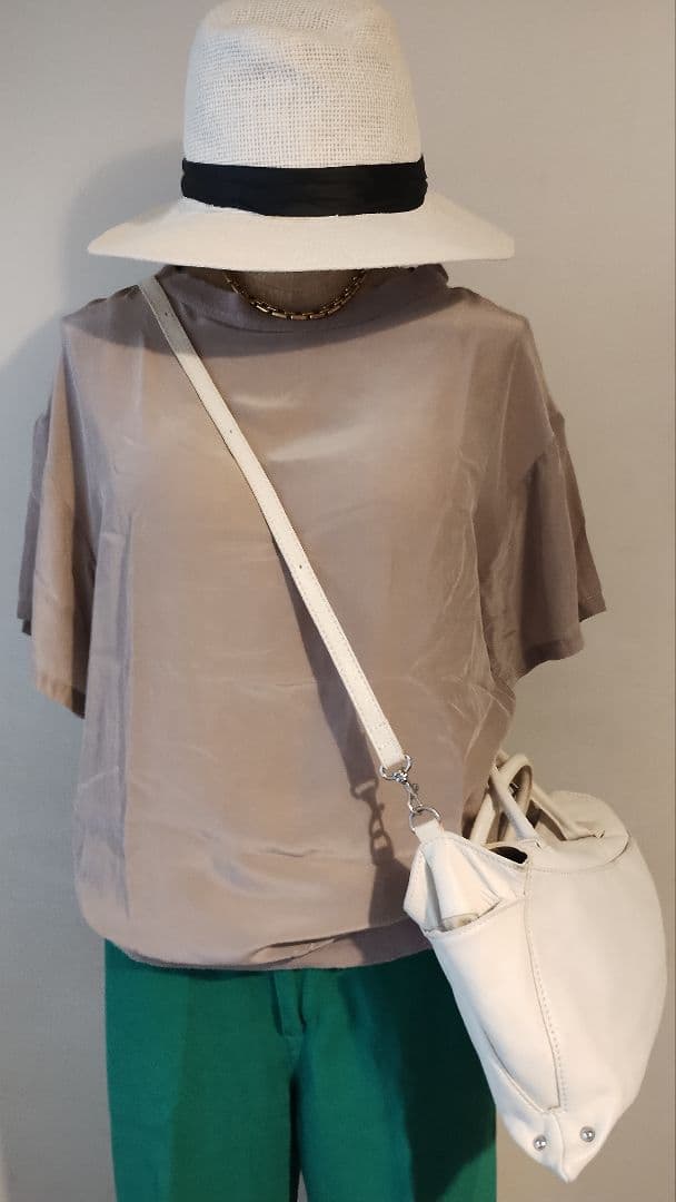 fafa様　C6377 シアーサテントップス×パンツコーデ