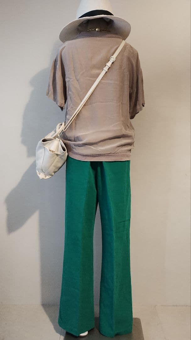 fafa様　C6377 シアーサテントップス×パンツコーデ