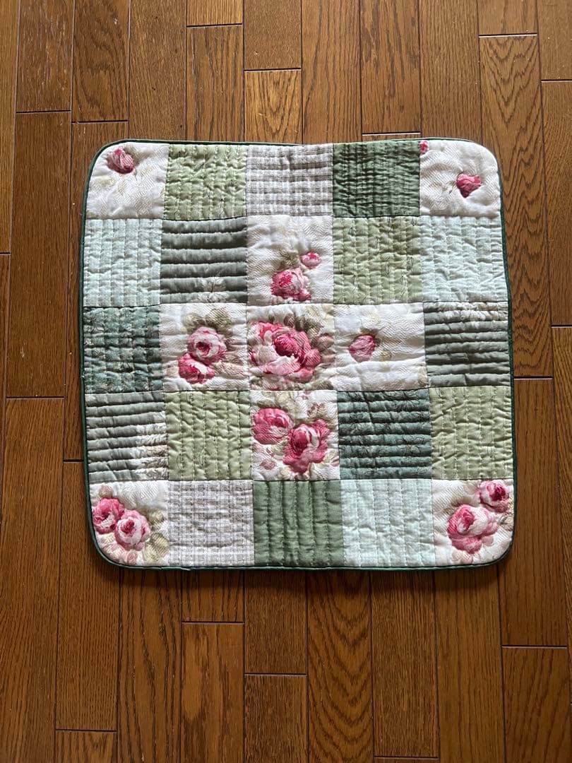 パッチワークキルト ハンドメイド クッションカバー鷲沢玲子quiltキルトピース