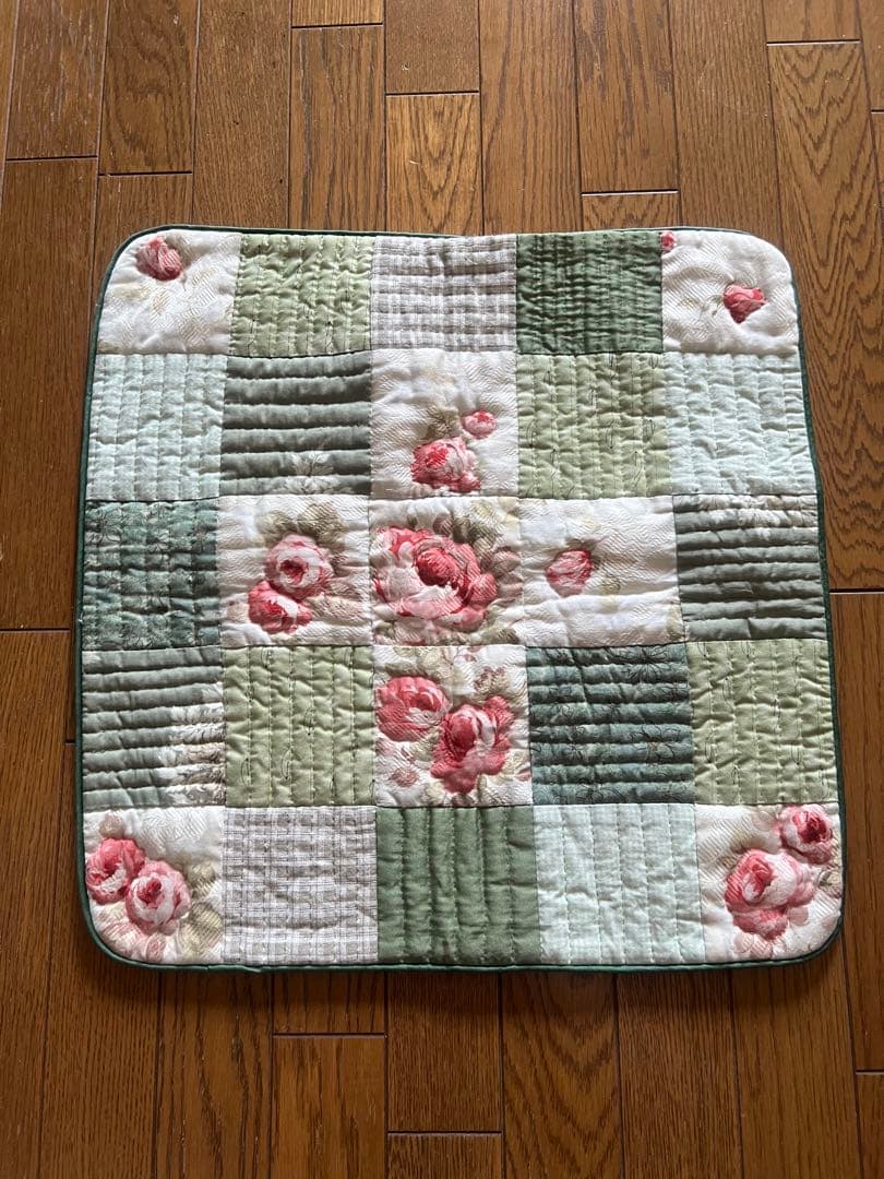 パッチワークキルト ハンドメイド クッションカバー鷲沢玲子quiltキルトピース