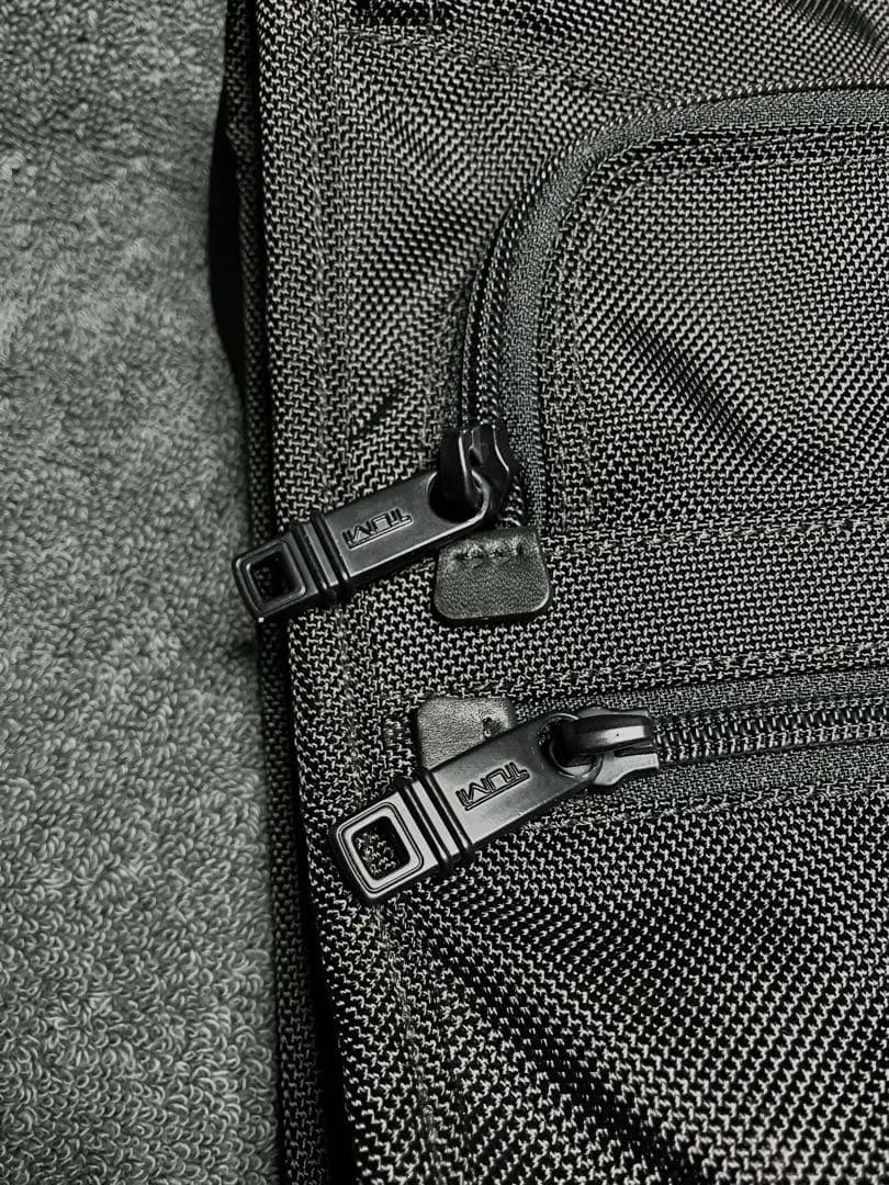 美品 トゥミ TUMI 22112DH ショルダーバッグ ビジネスバッグ