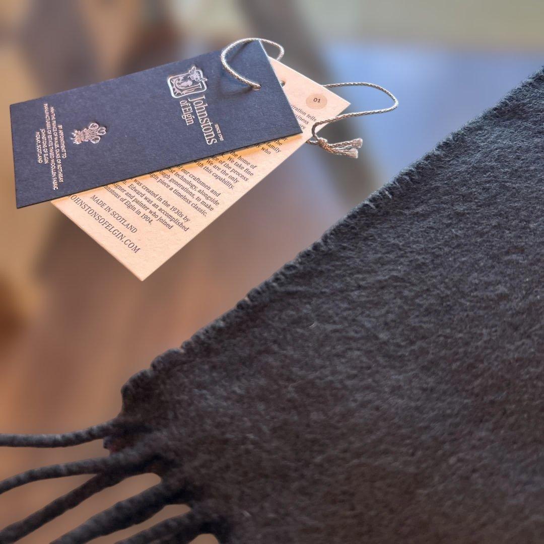 ★★Johnstons of Elgin ブラック マフラー★★クリーニング済み