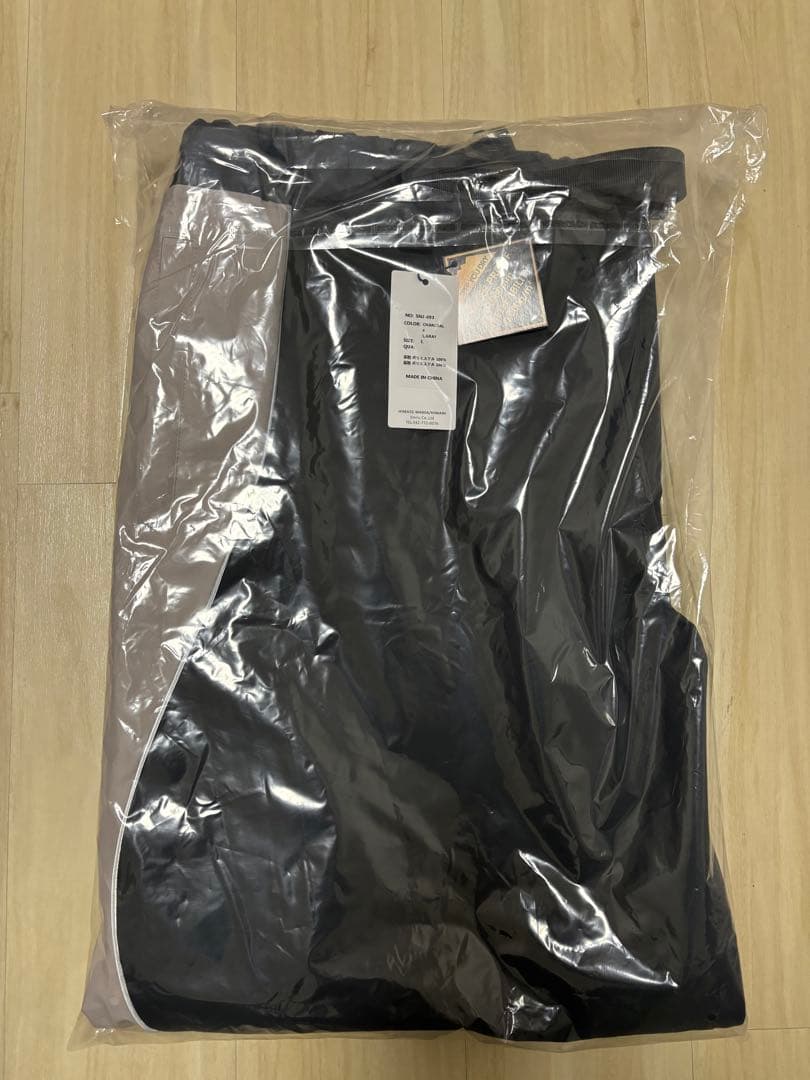 HIMASSMANIA スノーボードウェア チャコールグレー　上下セット