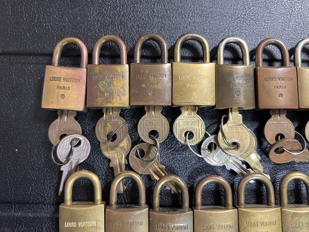 LOUIS VUITTON ルイヴィトン南京錠 カデナと鍵パドロック13点セット