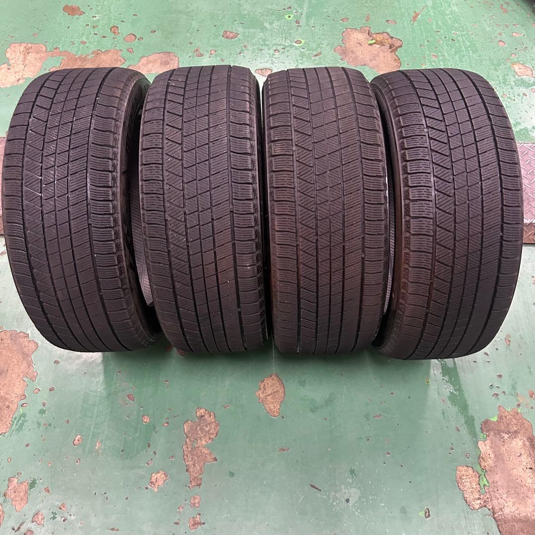 中古スタッドレス225/50R18ブリザックVRX3　C-HR、カローラクロス等