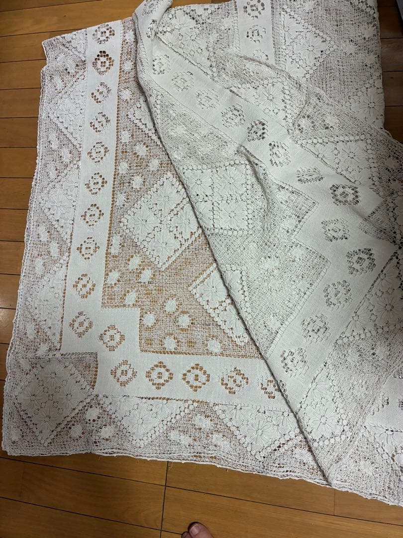 フランスで購入した豪華な大判のアンティーク・フィレレース160x195cm