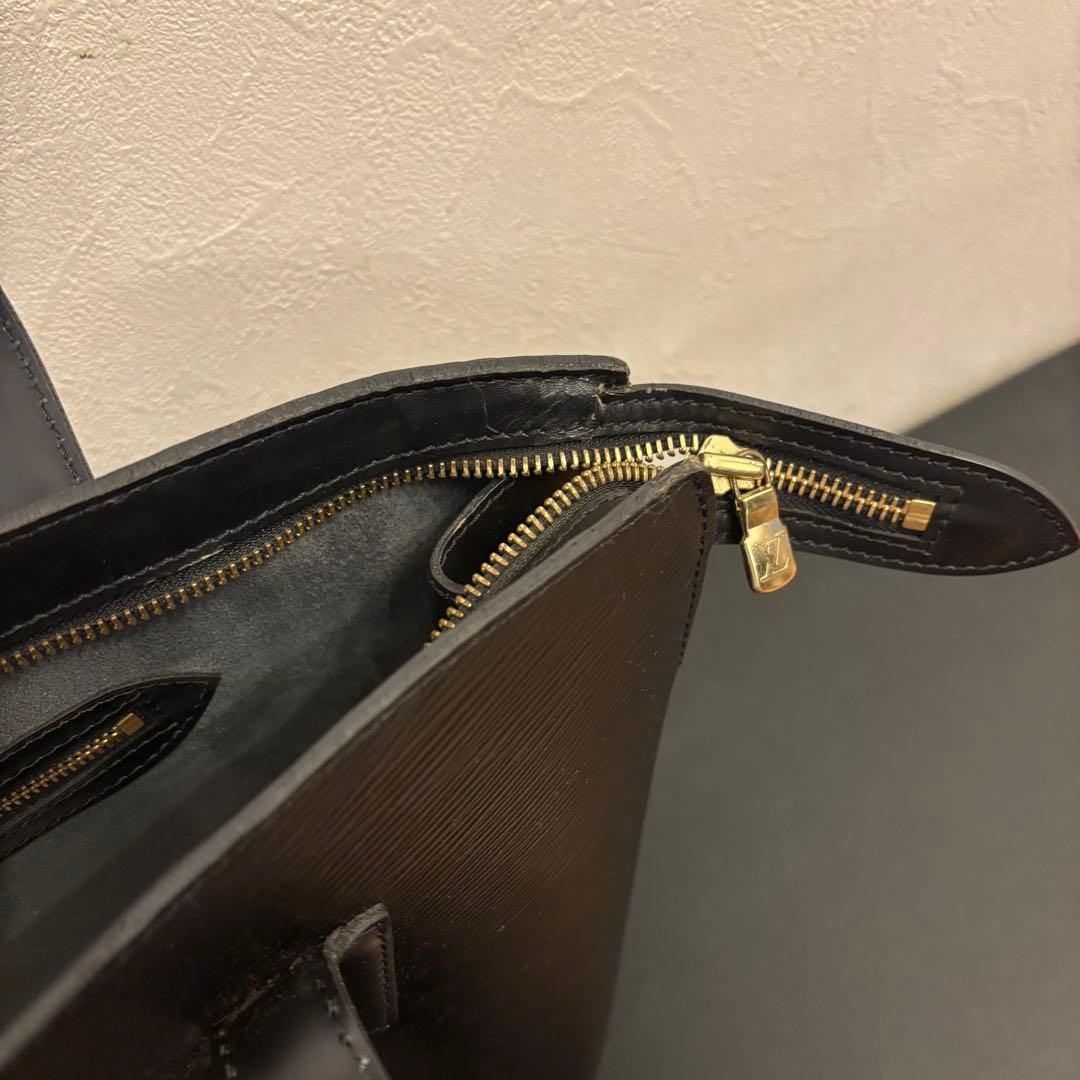 ルイヴィトン エピ サンジャック ブラック 黒