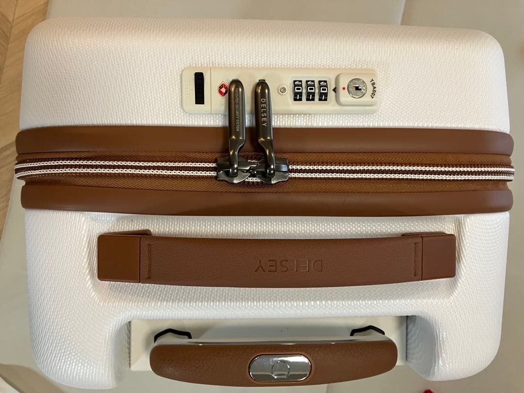 デルセー DELSEY スーツケース