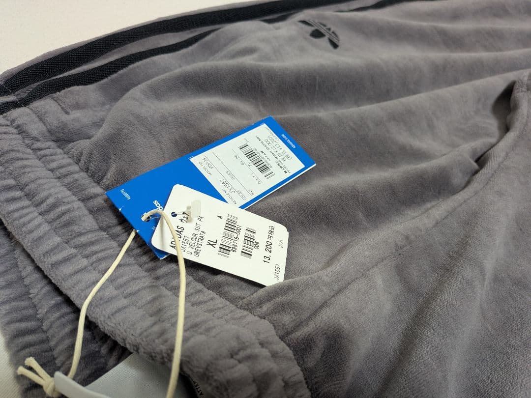 adidas 　SSTベロア トラックパンツ　JX1557　XL