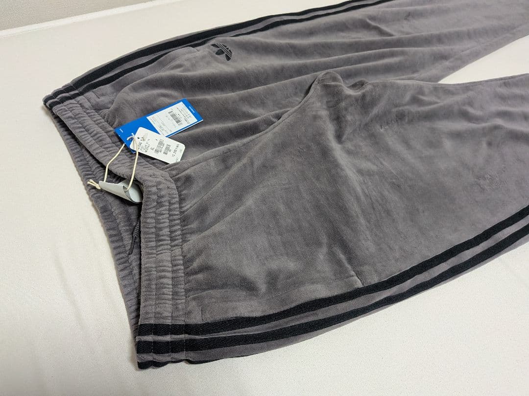 adidas 　SSTベロア トラックパンツ　JX1557　XL
