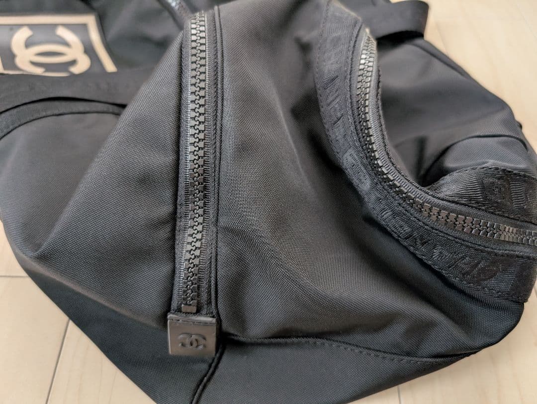 CHANEL ブラック ボストンバッグ　スポーツライン