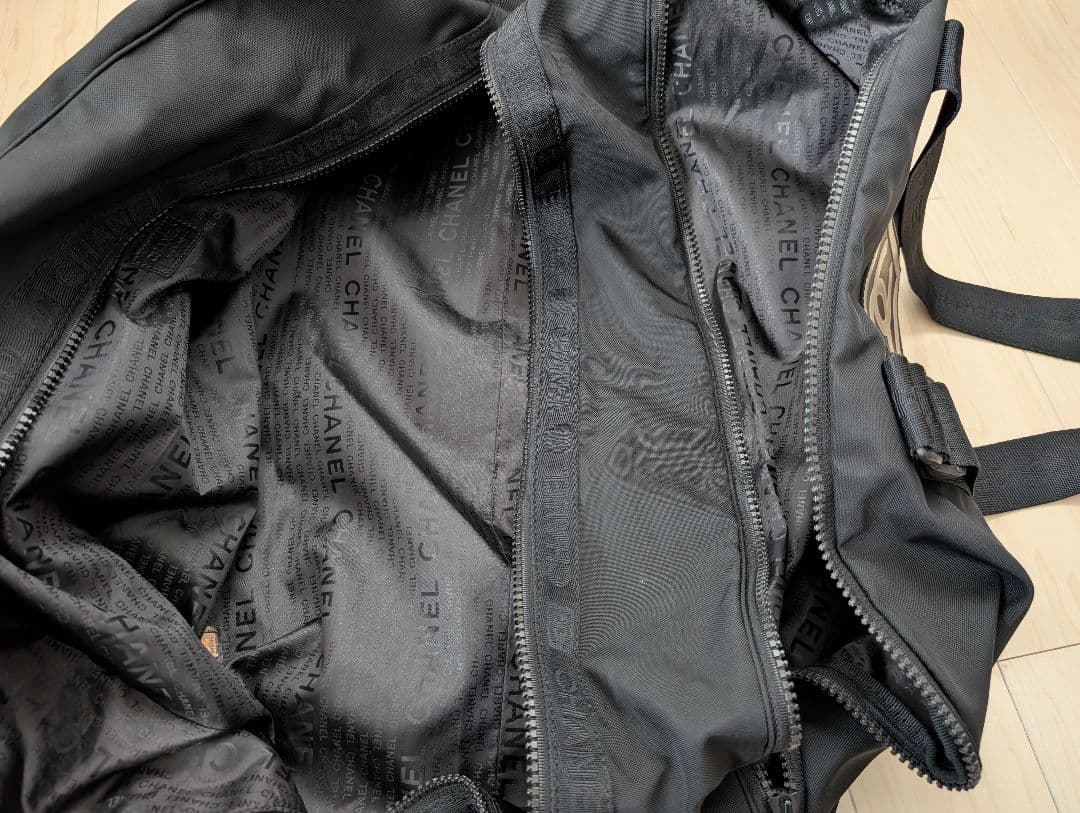 CHANEL ブラック ボストンバッグ　スポーツライン