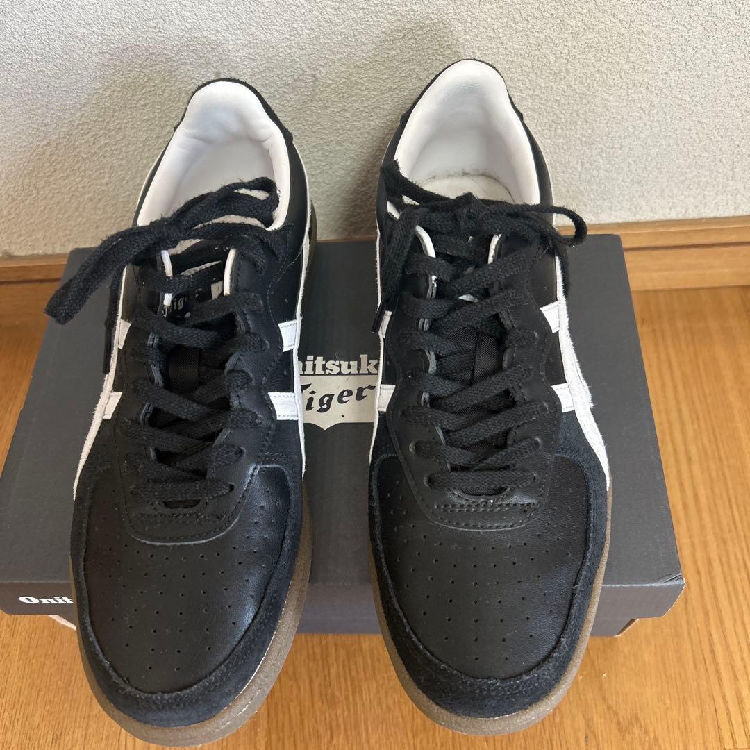 Onitsuka Tiger スニーカー ブラック/ホワイト 値下げしました。