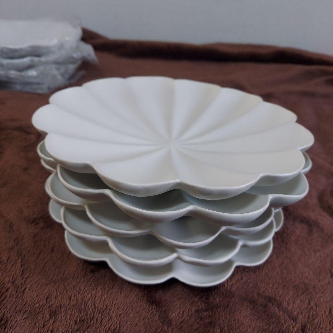 臼杵焼 輪花十二弁浅鉢 白 計８枚 新品３枚 使用済５枚 セット