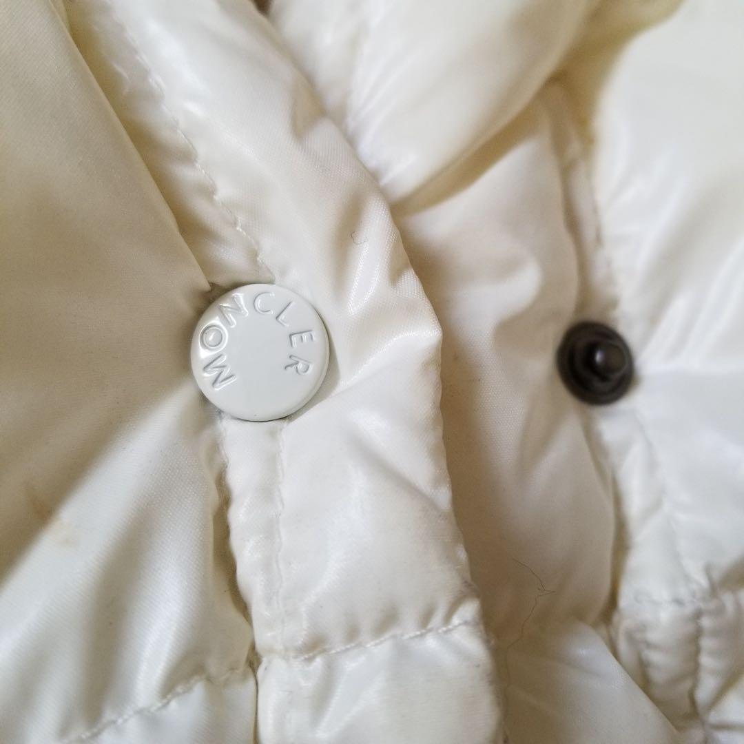破格値価格　モンクレール　白ダウンベストフード付き　人気デザイン　正規品