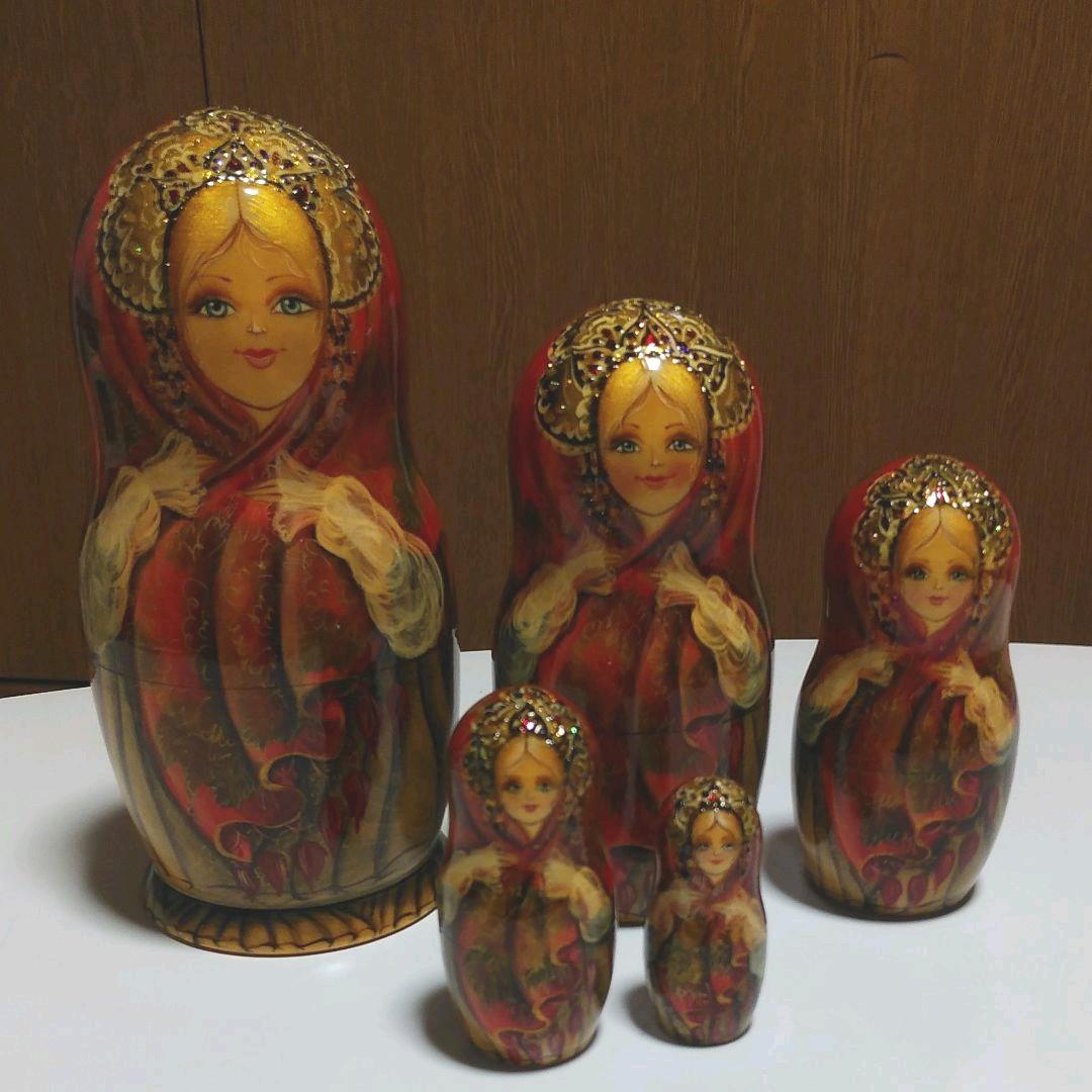 高級マトリョーシカ　赤いプラトーク