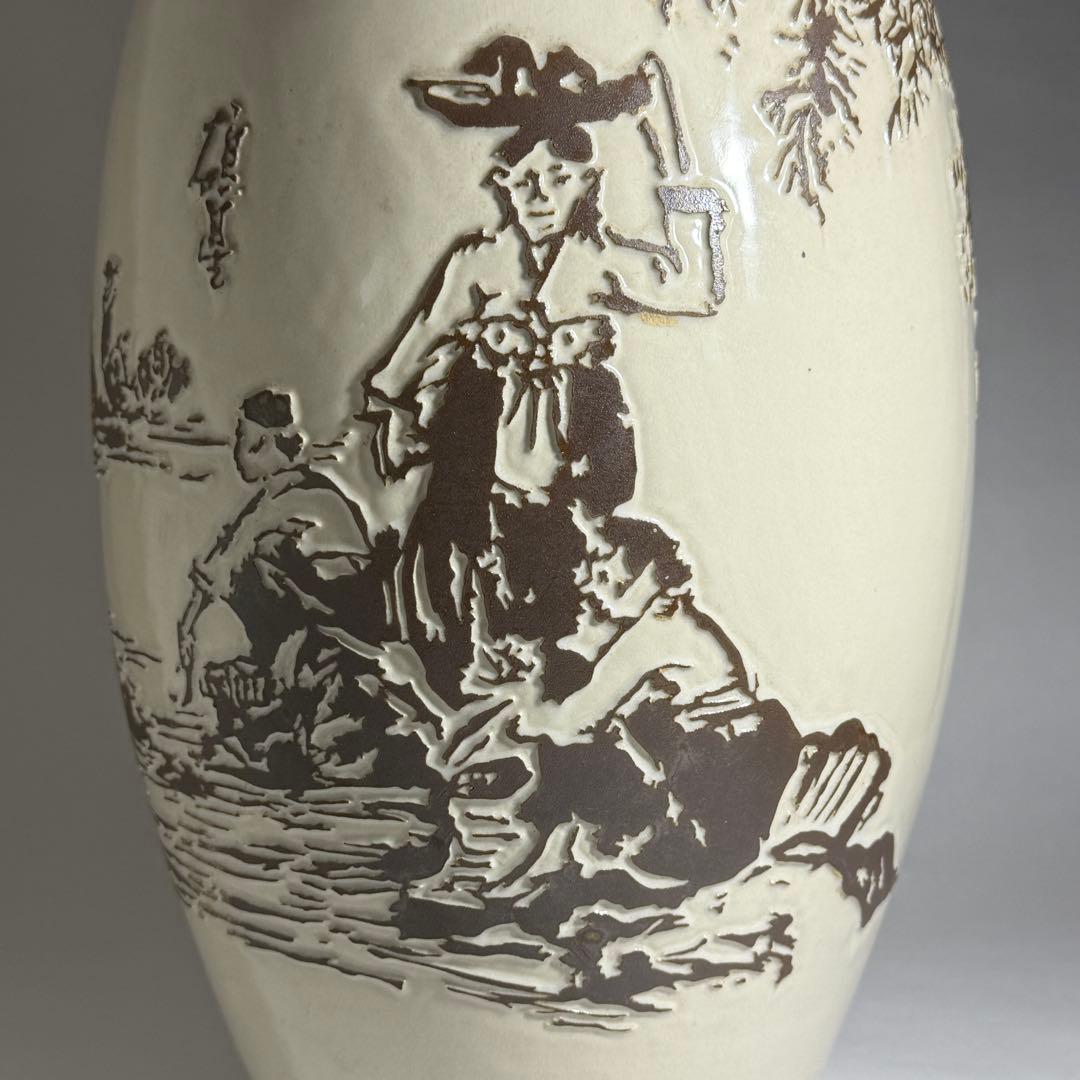 ◆韓国無形文化財【曹基正】作白磁浮彫人物図大花瓶 45.3cm 無等窯 共箱◆