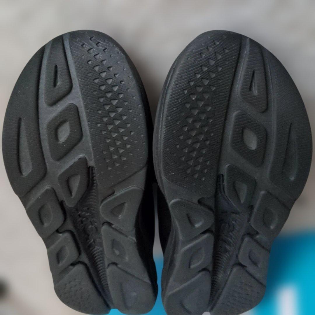 が*お様 HOKA ランニングシューズ　W RINCON 4 WIDE 24cm