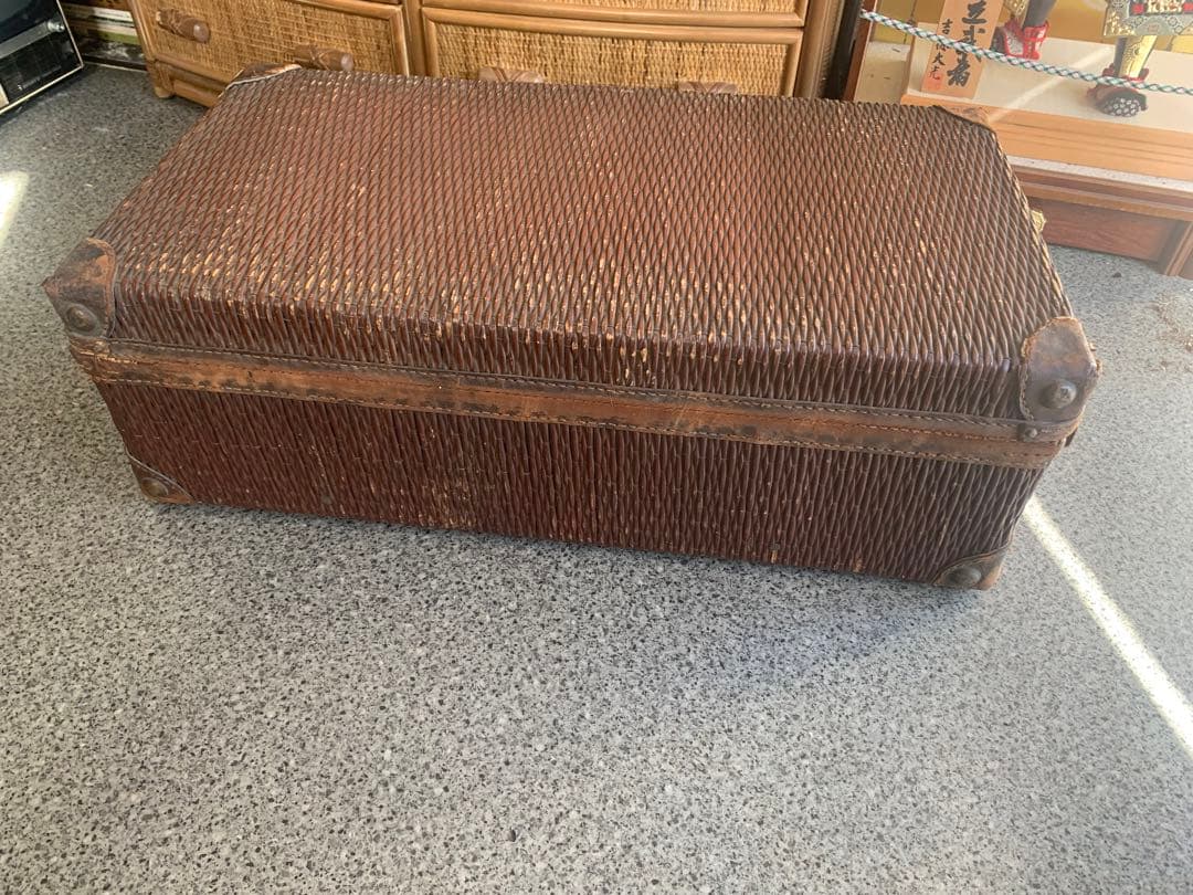 昔のトランクケース　柳行李 革　やなぎごうり 　店舗什器　アンティーク　レア