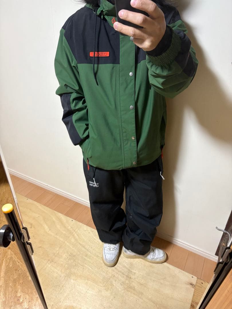 VOLCOM スノーボード VOLCOM ウェア アーサーロンゴ ボルコム 雪山