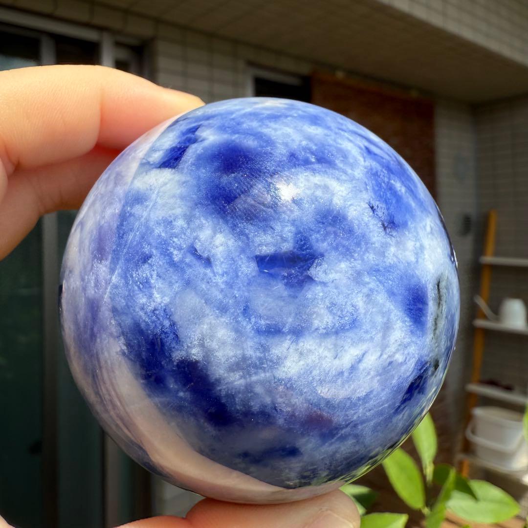 高品質　ハックマナイト　台座付き　スフィア　66.6mm 紫外線蛍光　天然石①