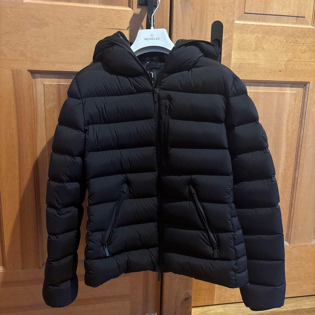 MONCLER ブラック ダウンジャケット レディース