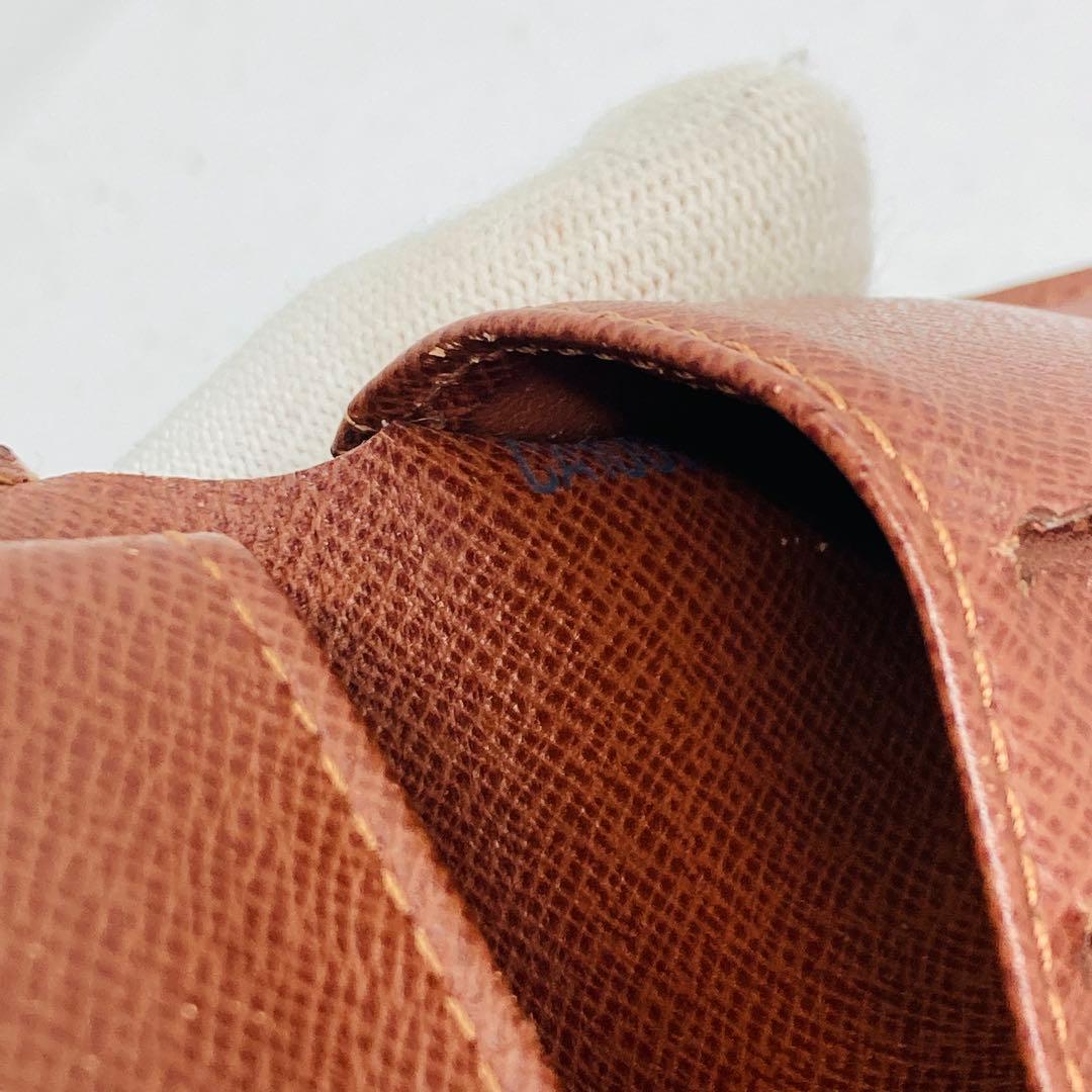 ルイヴィトン モノグラム ポルトフォイユ マルコ　二つ折り財布 茶色 863